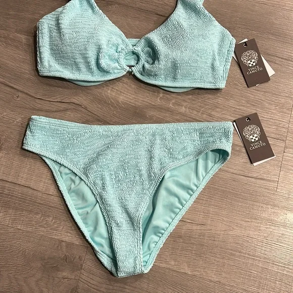 VINCE CAMUTOWomen’s Underwire Swim Top & High Cut Hipster Swim Bottom